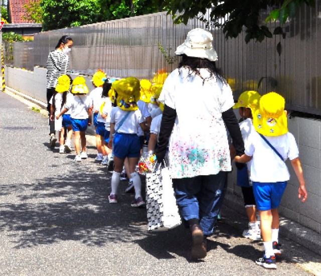 園医の先生へ届けに行ってきます！