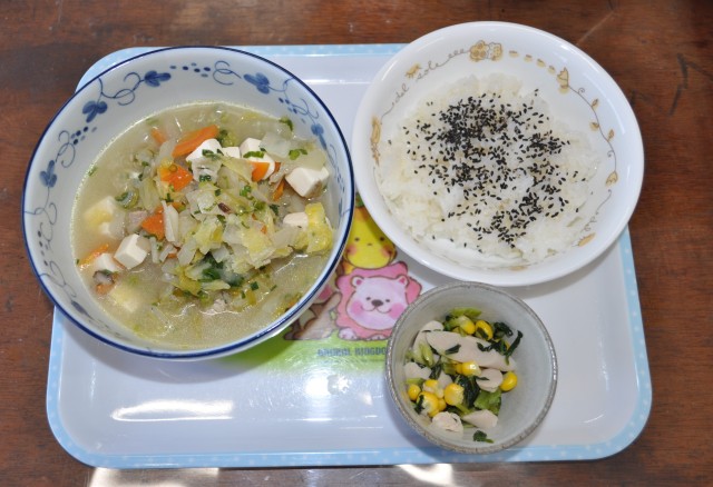 豚汁・小松菜炒め物・ご飯