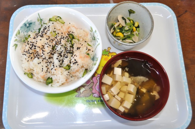 鮭ご飯・小松菜の炒め物・吸物