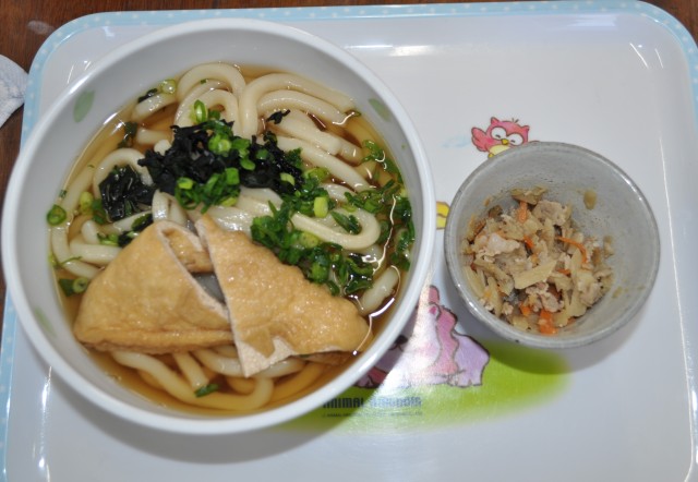きつねうどん・豚ぴらごぼう