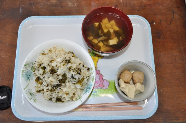 しらすご飯・高野豆腐鳥豚ボール・吸い物