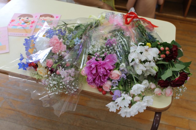 今日は花の日礼拝と訪問日