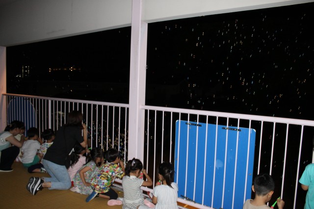 夜のしゃぼん玉