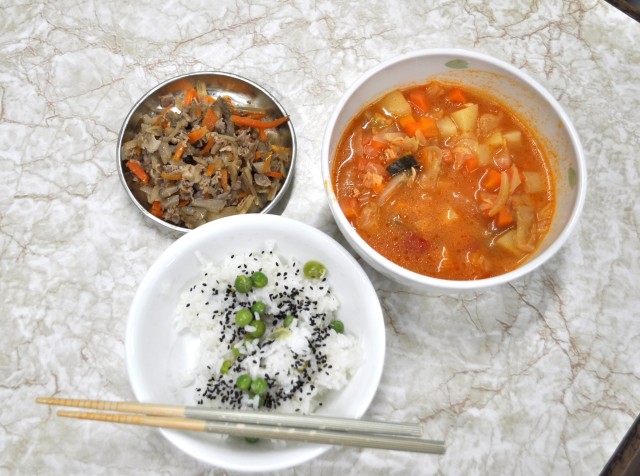 次の日のランチ！豆ごはんです♡