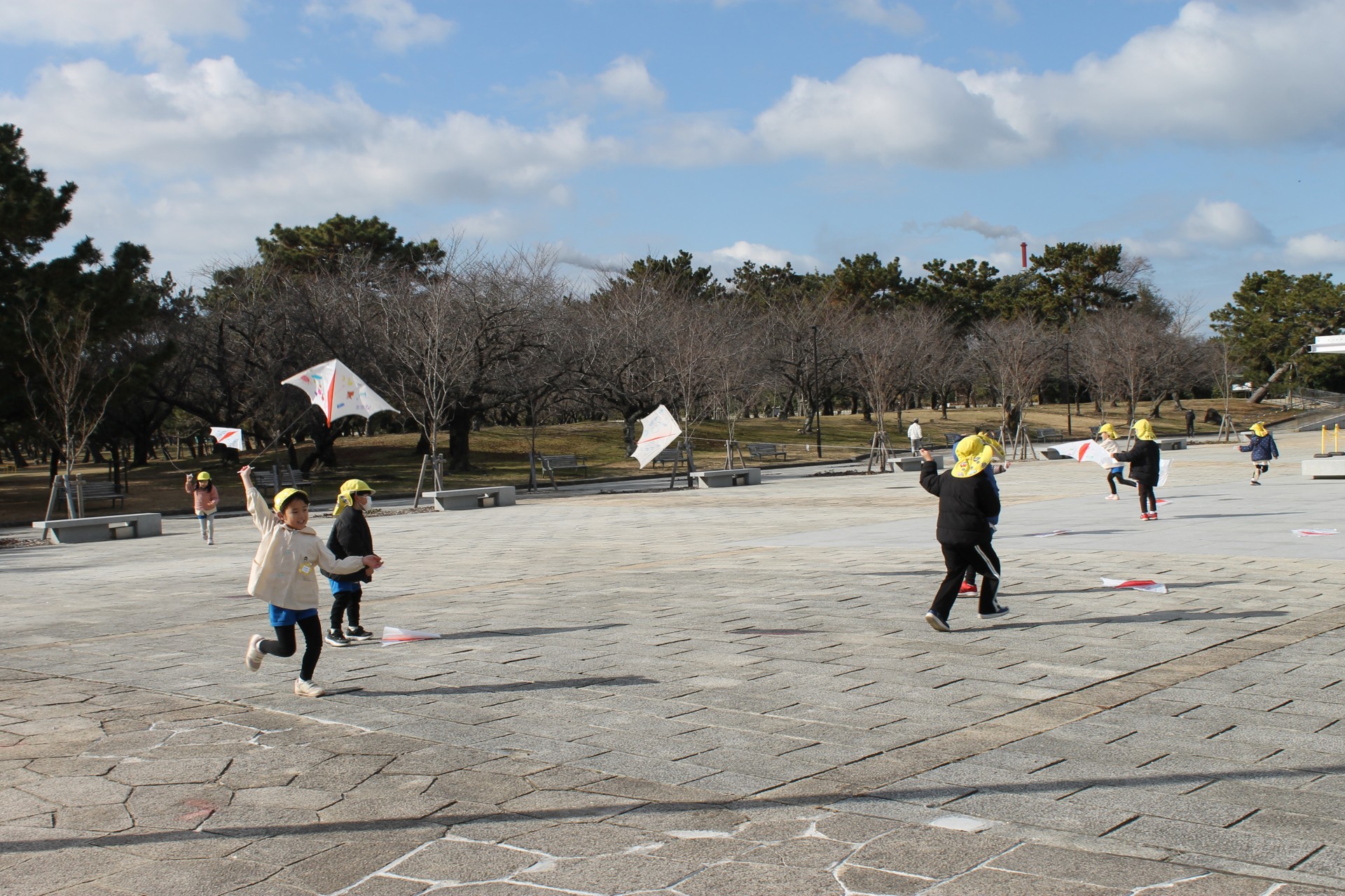 2025 凧あげ | 浜寺聖書幼稚園