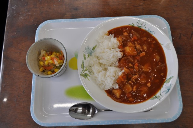 ハヤシライス・カラフルサラダ