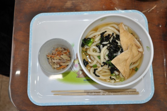 きつねうどん・豚ぴらごぼう