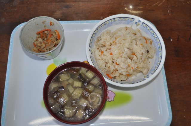 切り干しご飯・豚ぴら・茄子と麩のみそ汁